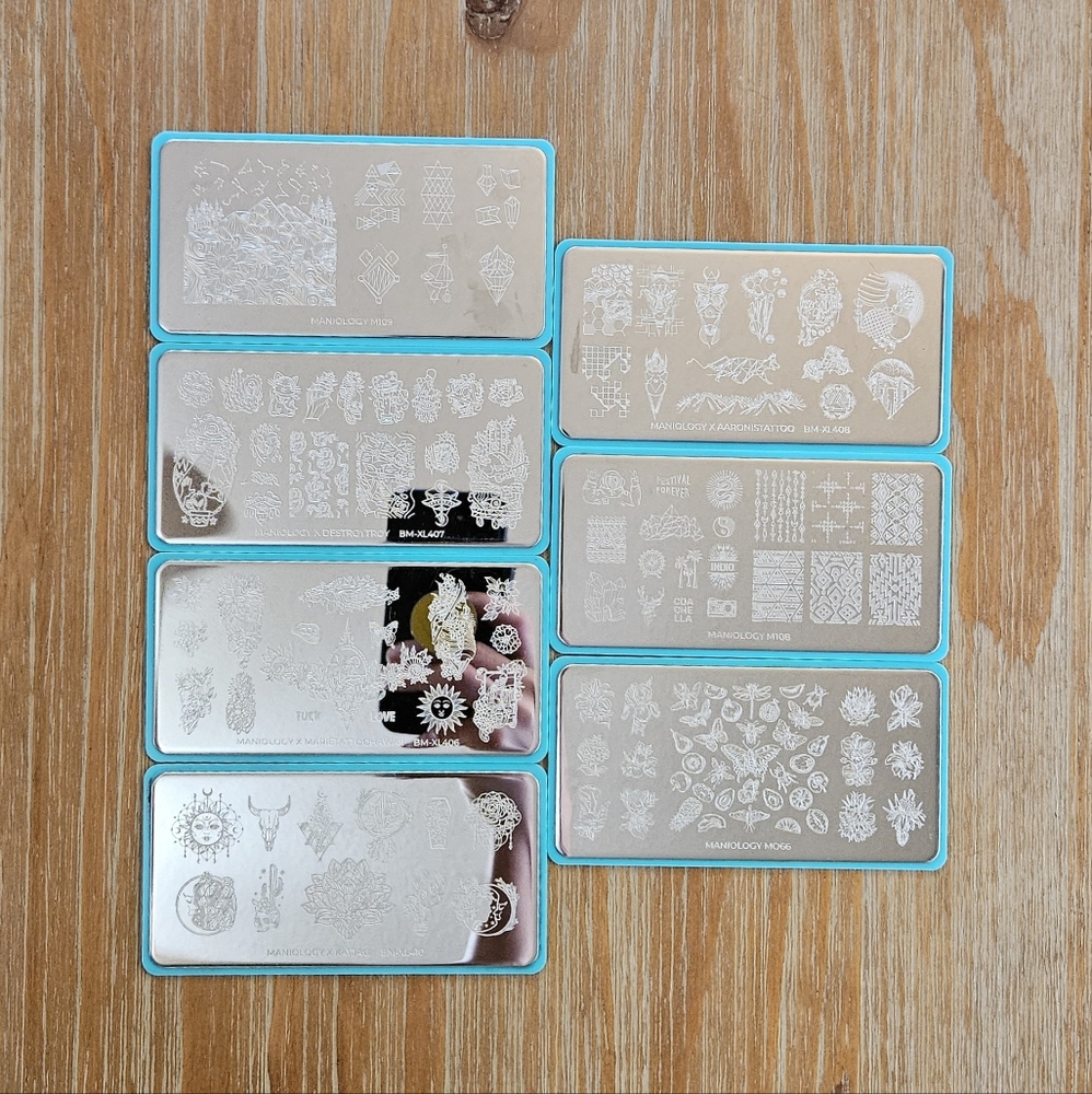 Maniology Nail Stamping Plates 💅
